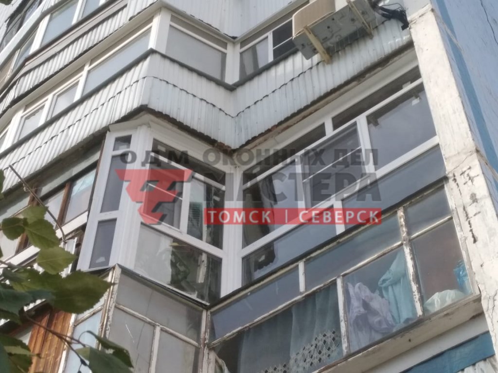 Остекление балкона с несколькими изгибами